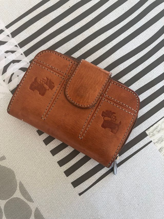 Cartera de piel 