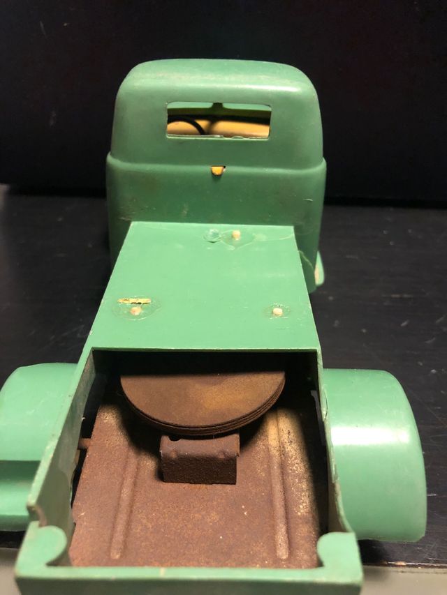 Camión juguete antiguo