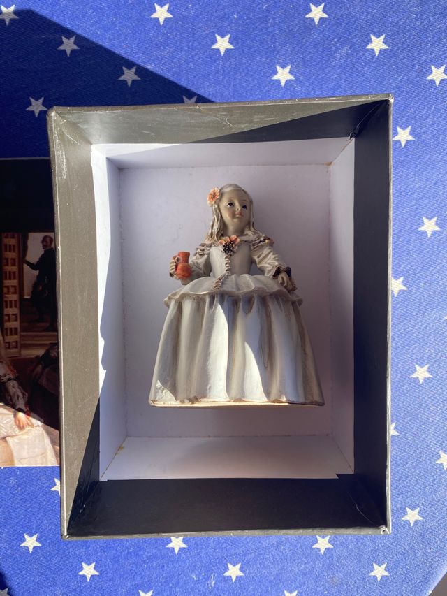 Statuetta originale della ragazza Velázquez