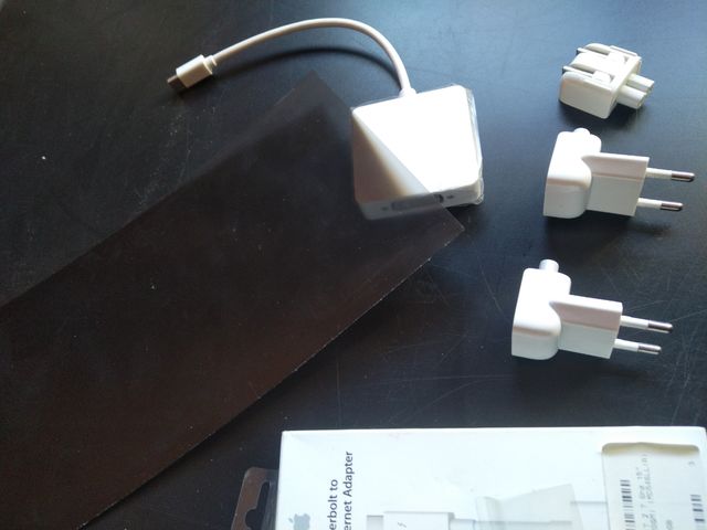 Macbook Air ,  i7 3.2Ghz max, 8GB RAM, *SUPERPACK*