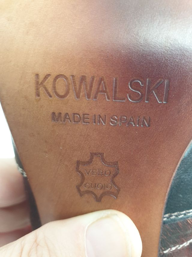 Botas nuevas  marca Kowalski 20€
