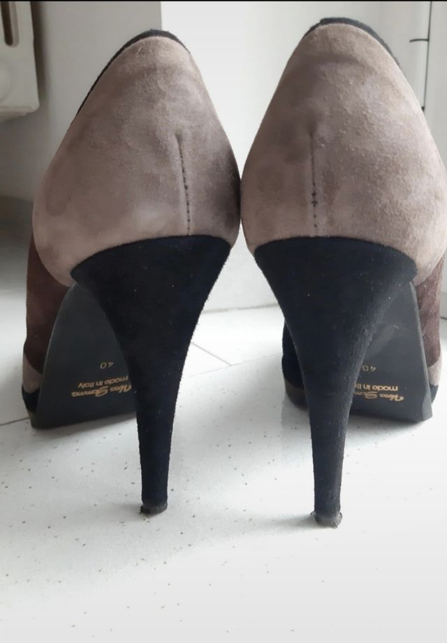 Décolleté scamosciate con tacco