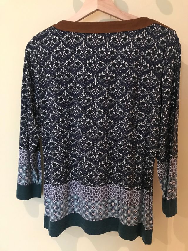 Camiseta mujer Lloyd's.