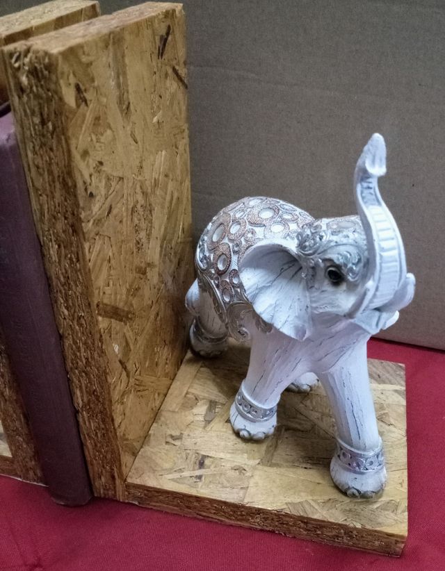 Coppia di ferma libri legno con elefante alti 20