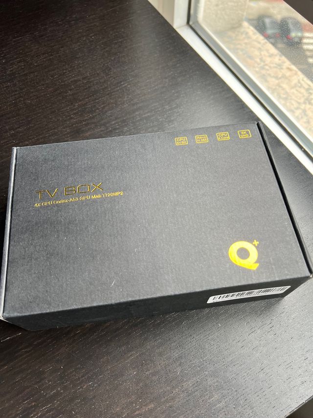 Reproductor tv box mini con mando y teclado  60€