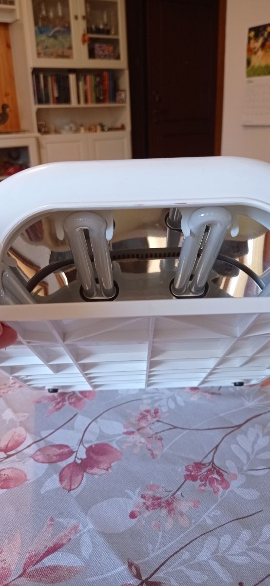 Lampada UVA professionale modello VioletKim four