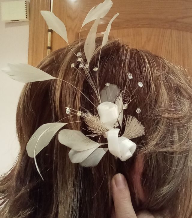 Tocado y adornos para el pelo