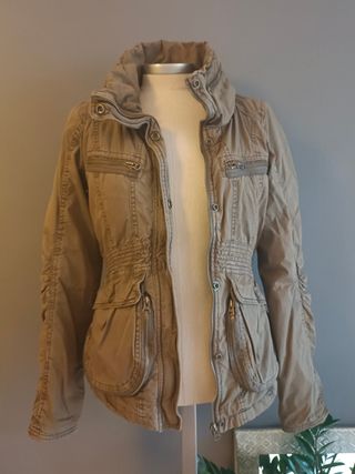 Cazadora Verde Militar de Berska