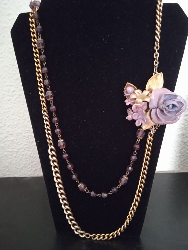 Collar artesanal pieza única. Porcelana y cadena