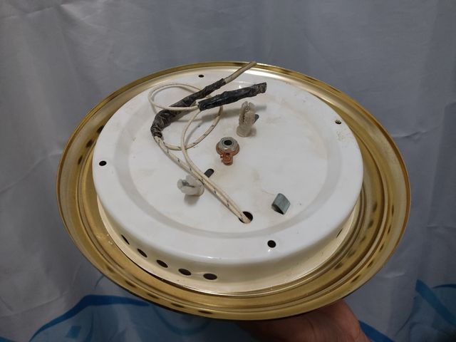 Plafón de techo de cristal con aro en dorado