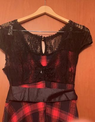 Vestido de cuadros con cancán 
