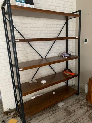 Librería madera y forja