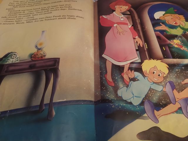  Liburu"Peter Pan"Euskera .