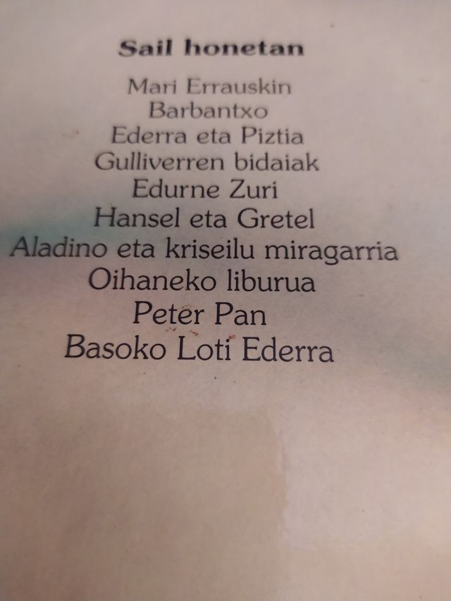  Liburu"Peter Pan"Euskera .