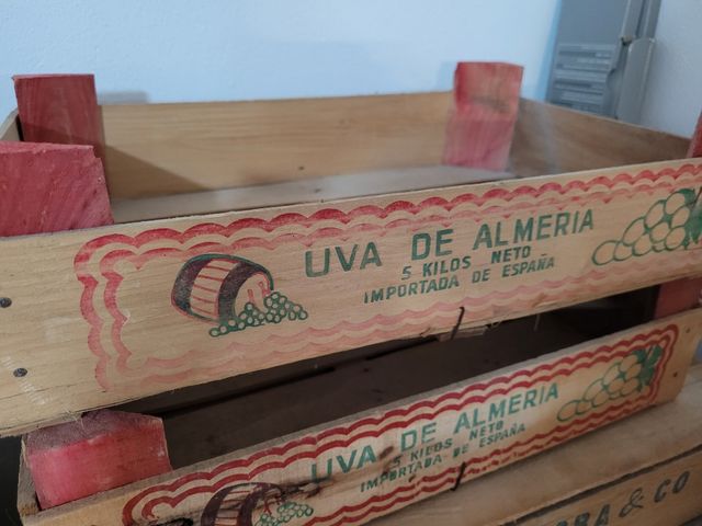 Antiguas cajas faena de la uva Berja.