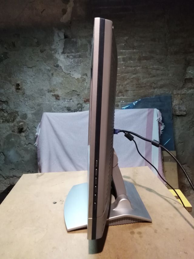 Monitor 17" AIRIS L-171