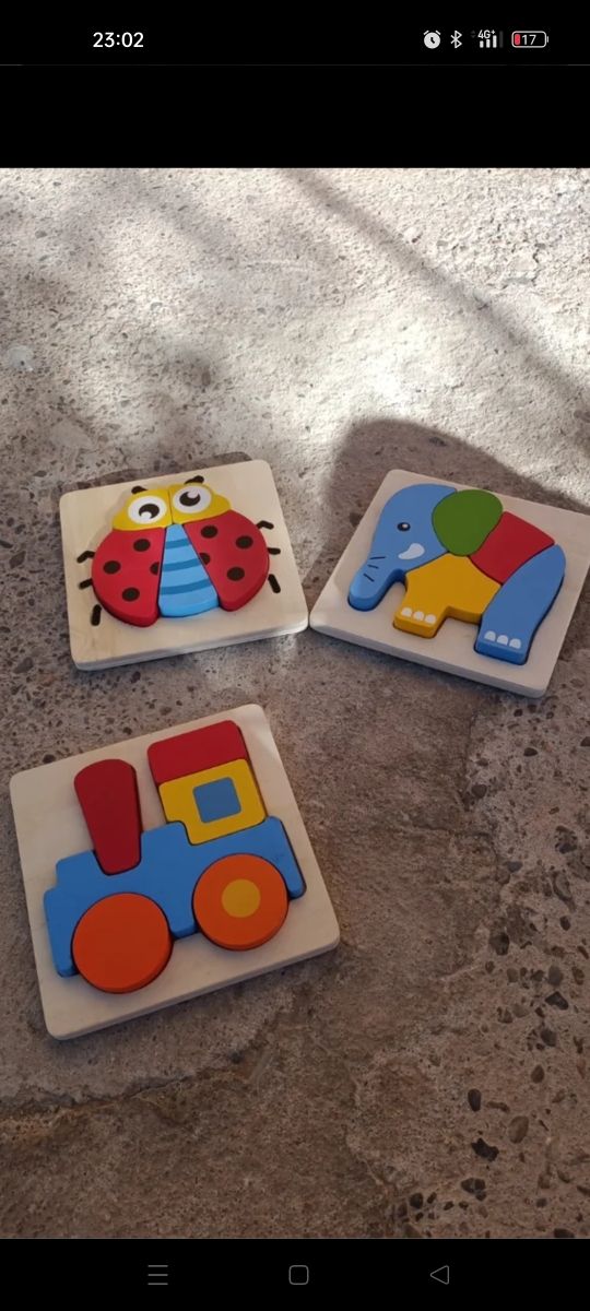 juego de costruccion de madera lleva ruedas y una