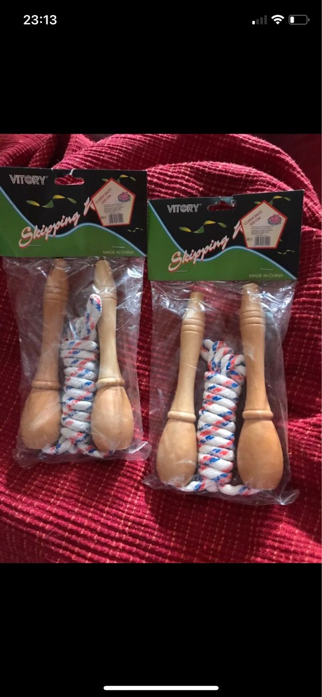 2 corde con manici in legno