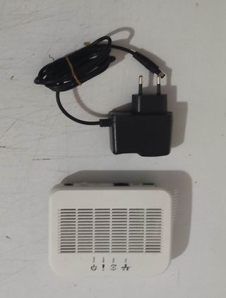 Vodafone Wireless Router Hub H500-S + ONT G-0100-P