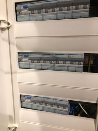 Instalaciones de agua y luz