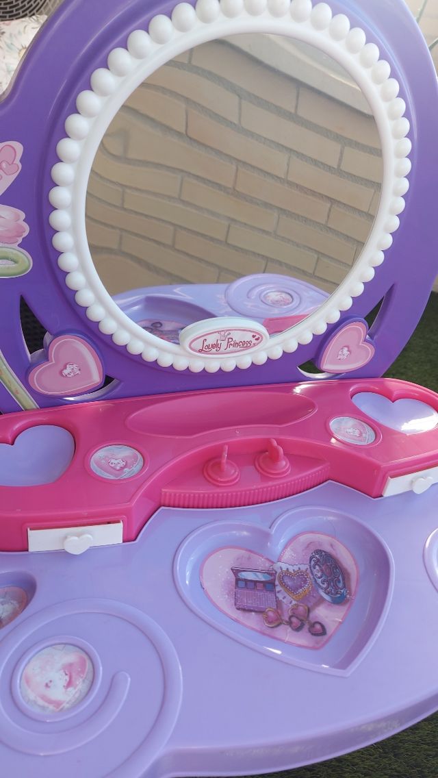 Tocador con taburete