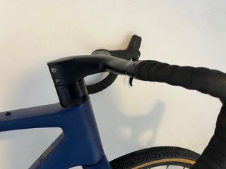 Bicicleta gravel de carbono