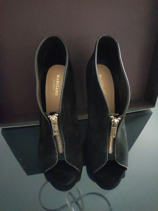 Botín Peep Toes de Guess by Marciano
