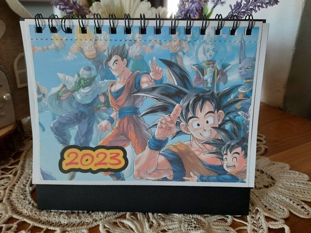 calendario-de-dragon-ball-2023-de-segunda-mano-por-6-eur-en-torino-en
