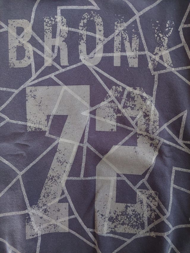 Felpa con cappuccio taglia M