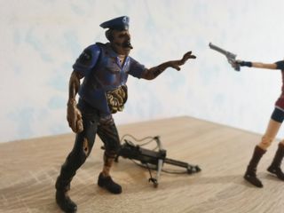 Resident evil action figures