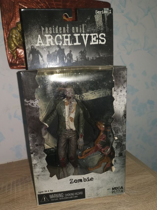 Resident evil action figure Neca