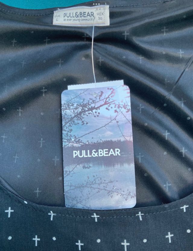 Últimos dias - Vestido corto negro Pull&Bear