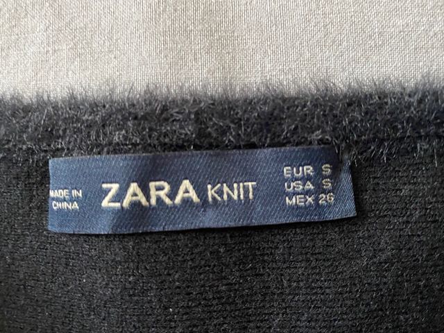 Mini falda negra Zara.  Talla S, elástica