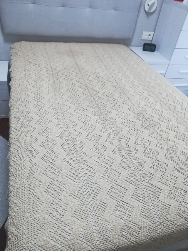 Colcha de ganchillo artesanal + REGALOS