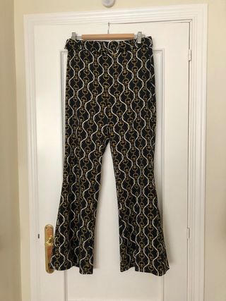 Pantalón negro Zara