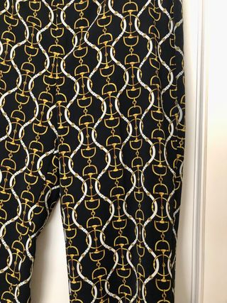 Pantalón negro Zara