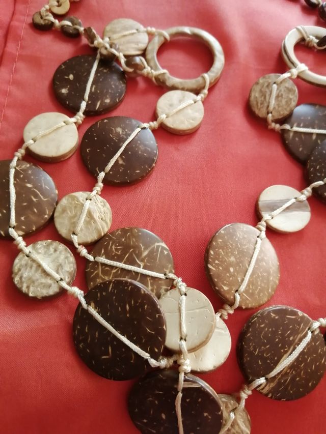 Colgante fantasía madera. 