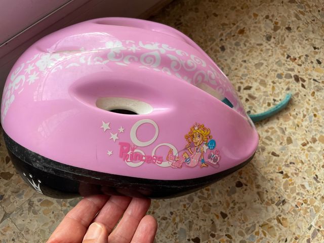 Casco bicicleta o patines 53-56 cm