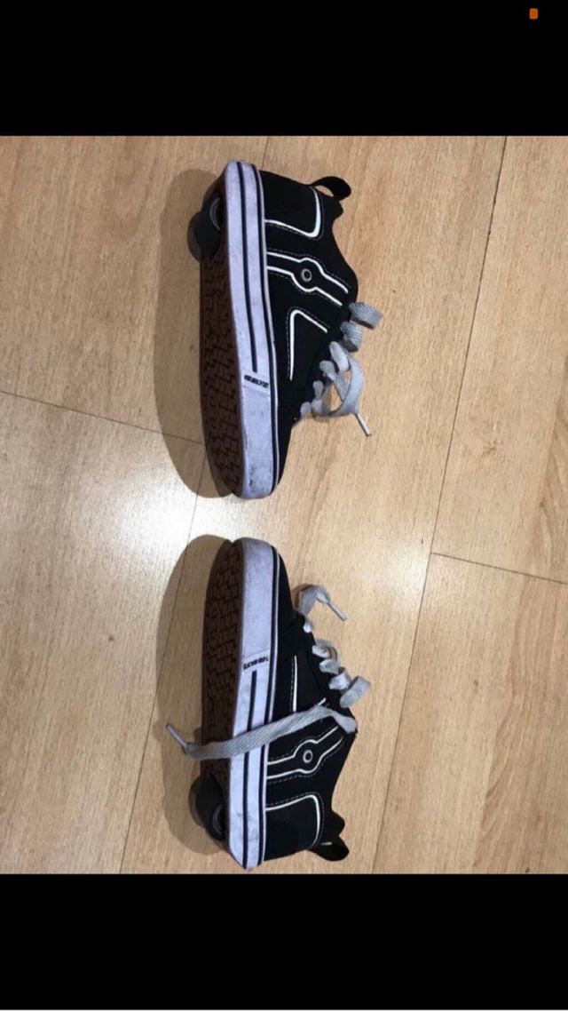 2 ZAPATILLAS CON RUEDAS HEELYS Tallas 32 y 34