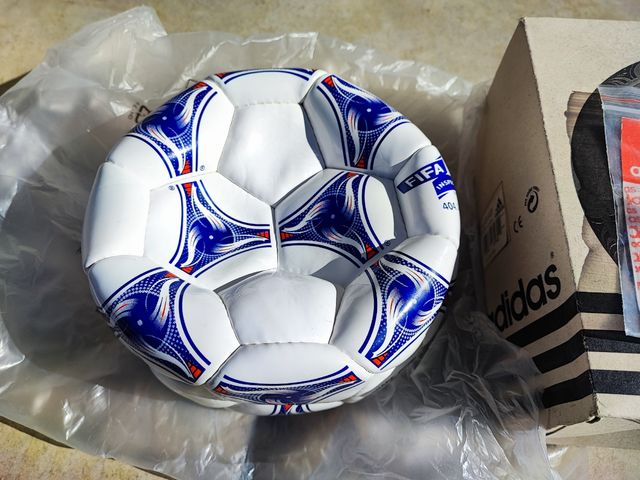 balón oficial Adidas Tricolore