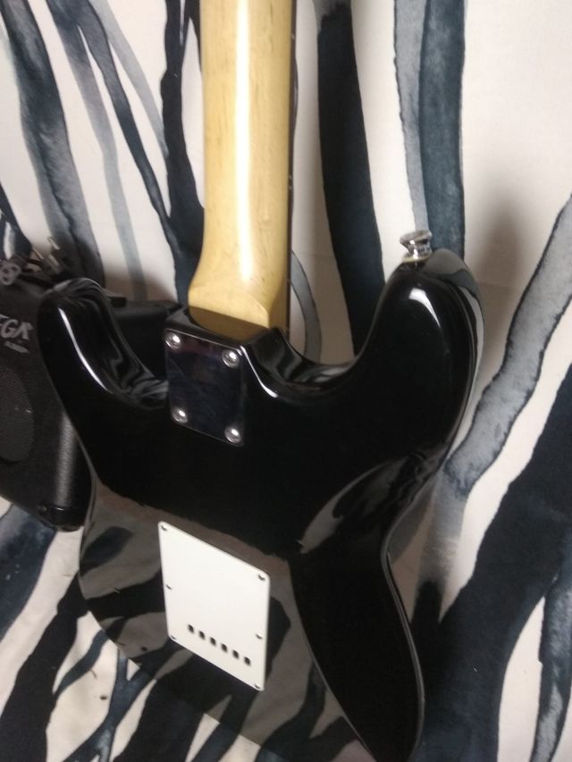 Guitarra eléctrica ideal principiantes