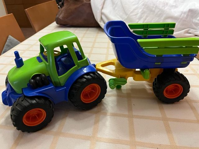 Tractor Imaginarium
