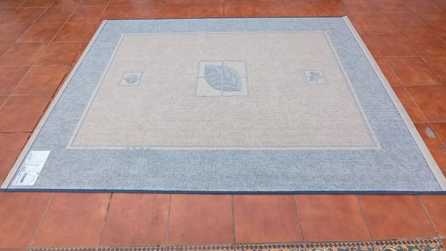 Alfombra nueva a estrenar.