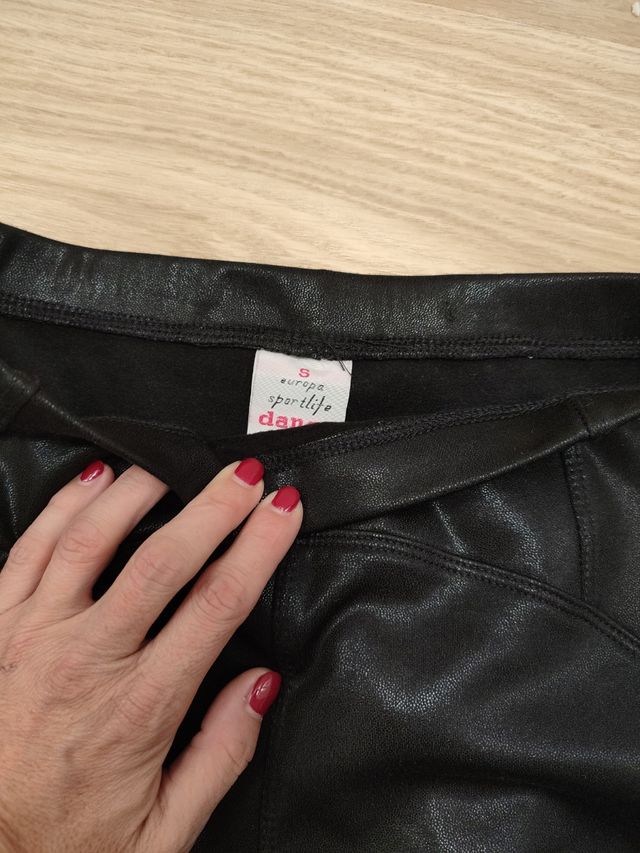 malla afelpadita,de buena calidad