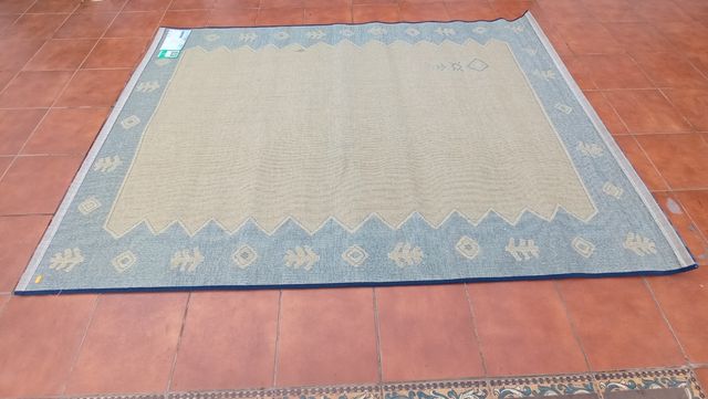 Alfombra lana, nueva, a estrenar.