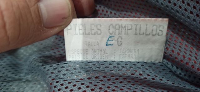 2 PANTALONES DE PIEL PARA MOTO 20€