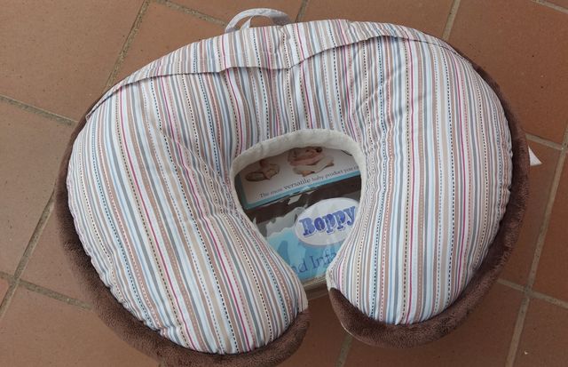 Cojin lactancia Boppy