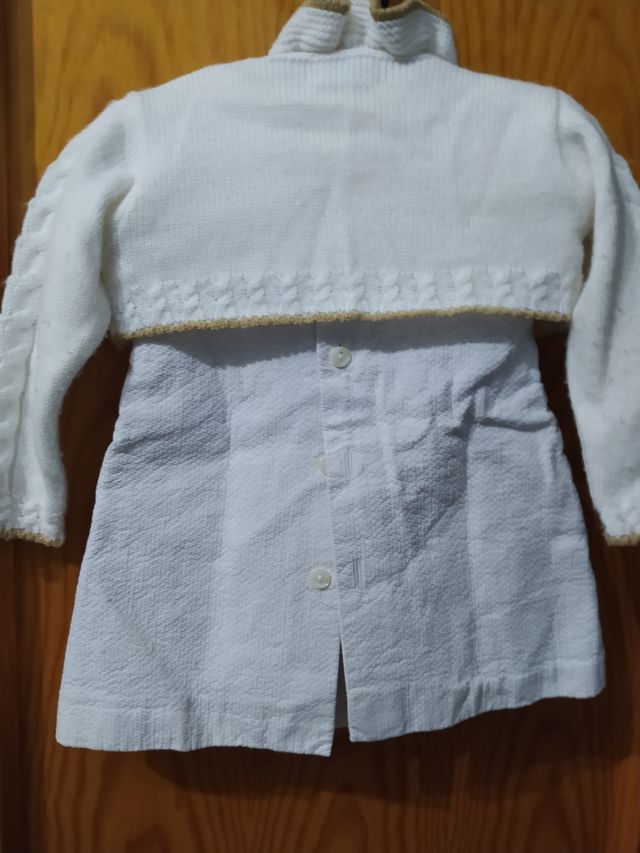 conjunto de vestido, chaqueta y zapatitos