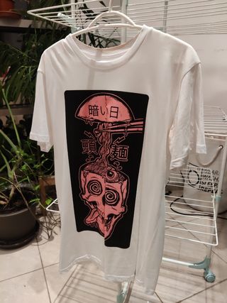 CAMISETA DE MANGA CORTA Y ESTAPADO