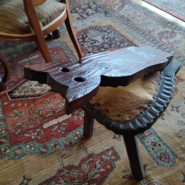 Silla búho única piel de cabra hecha a mano